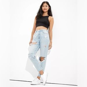 American Eagle Ripped Light Washed Mom Jean